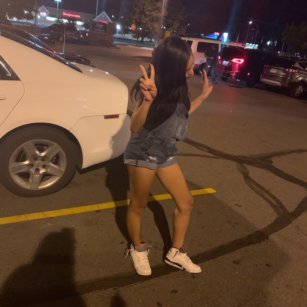 Meet your Posher, Kayla